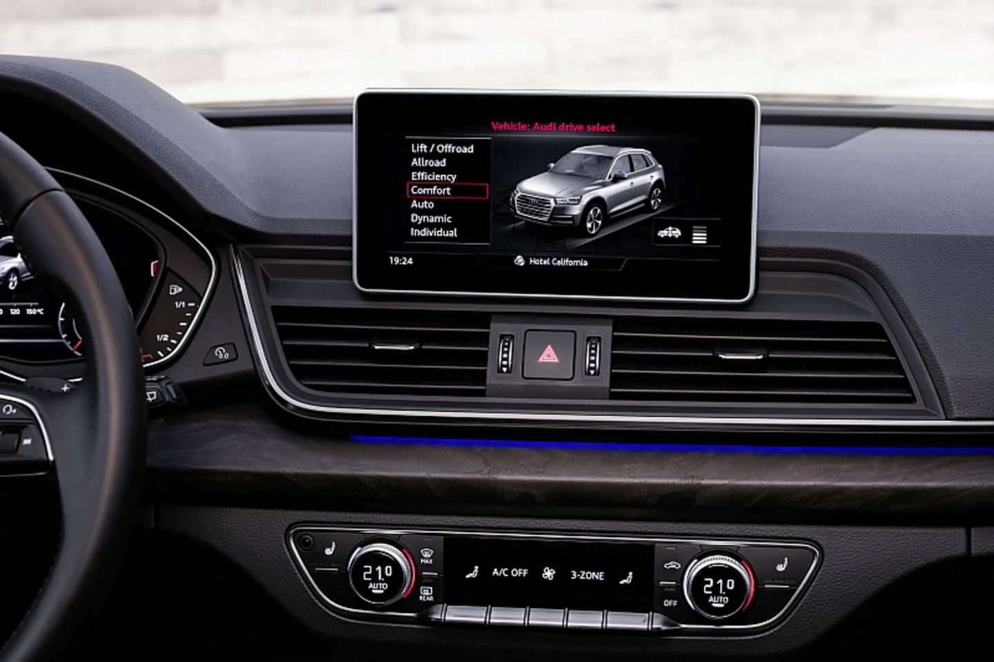 Die Multimedia-Bedieneinheit des Audi Q5 2.0 TDI Quattro