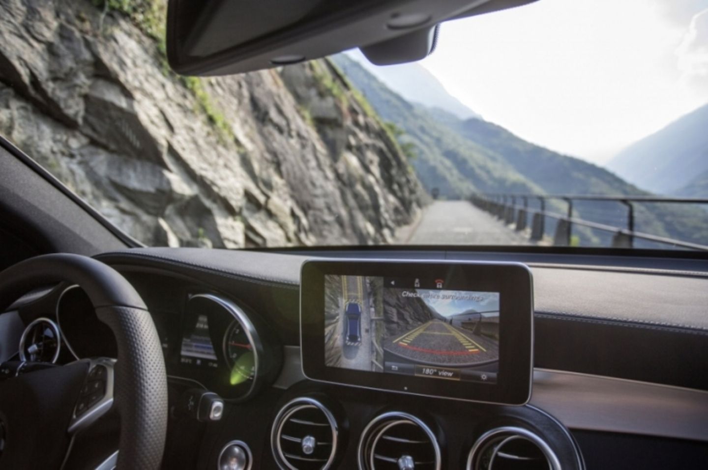 Der Bildschirm im Mercedes GLC 250d 4matic