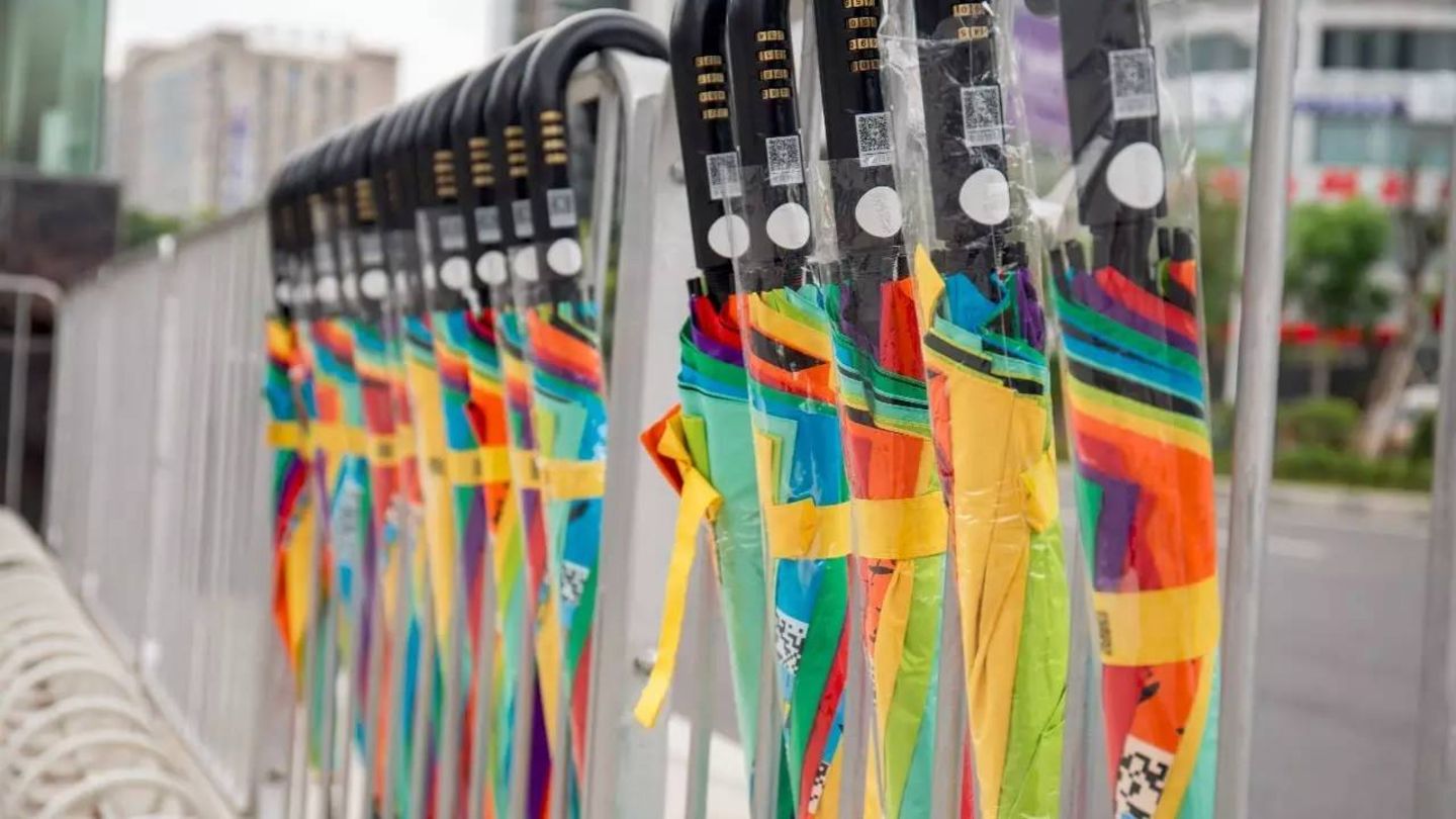 Das Konzept des Regenschirm-Sharings kommt an, es bedarf aber noch etwas.