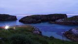 Abends kann man auf einem Spaziergang bei Llanes die Natur ungestört genießen. Man hört nur Rauschen des Meeres und die Schreie der Seevögel.