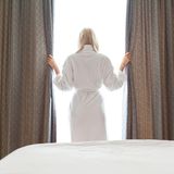 Hotelklau-Klassiker Nummer zwei: Bademäntel, um das Wellness-Gefühl mit nach Hause zu nehmen. Zwei Drittel der Hoteliers mussten das schon leidvoll erfahren.