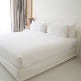 Man fragt sich zwar, wie das logistisch gehen soll, aber drei Prozent der Hotels berichten, sogar Matratzen seien schon geklaut worden.