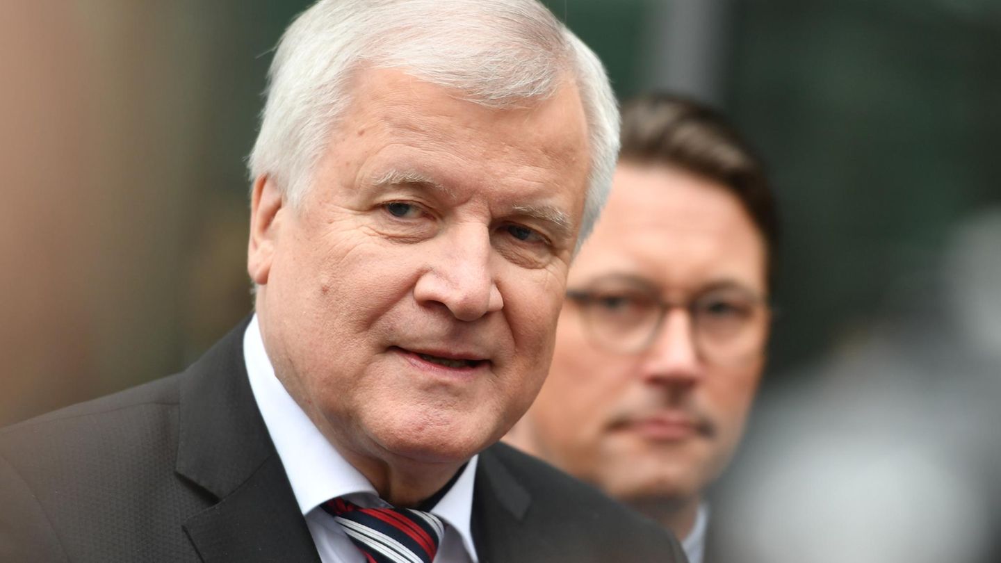 Horst Seehofer und Andreas Scheuer beim CDU/CSU Zukunftsgipfel in München