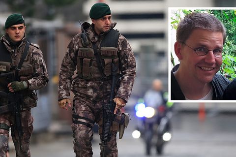 Türkische Polizisten (Symbolbild) nahmen Peter Steudtner vor rund zwei Wochen fest