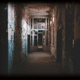 Die Sophienheilstätte in Bad Berka  So sieht der Flur des Gebäudes aus, wenn er über Jahrzehnte sich selbst überlassen ist.