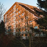 NVA-Hotel in Frauenwald  Im Ilm-Kreis liegt mitten im Thüringer Wald das Erholungsheim "Auf dem Sonnenberg".