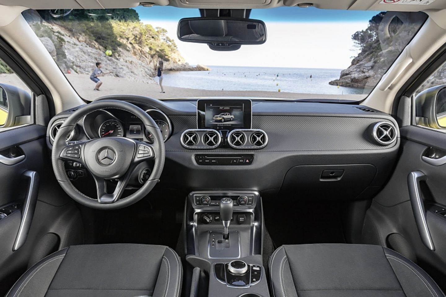 Mercedes X-Klasse 2018 - oben Mercedes, unten Nissan
