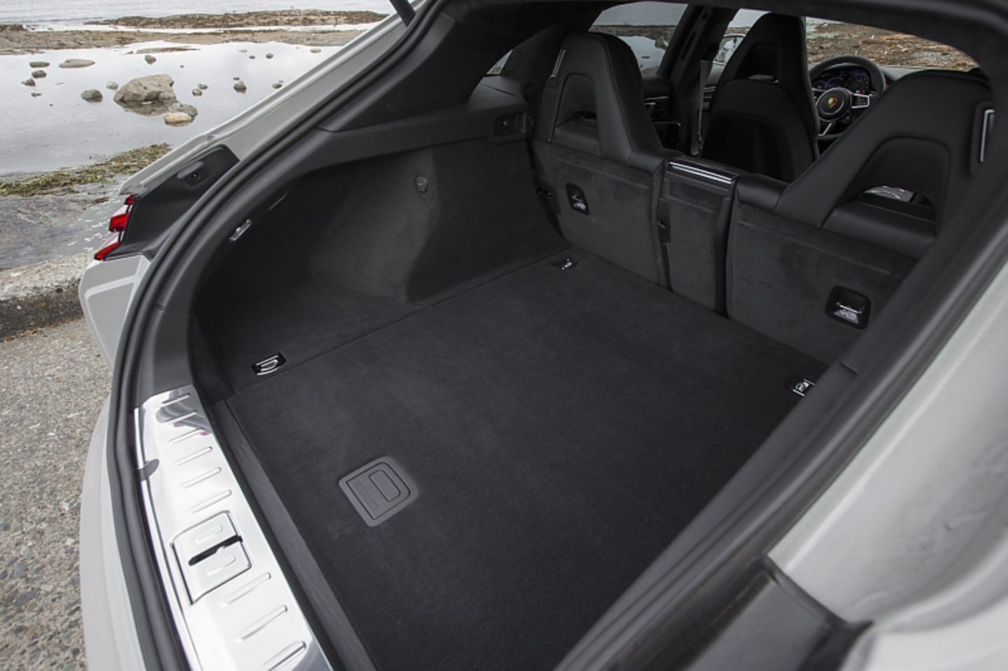 Porsche Panamera Sport Turismo Turbo - der Laderaum fasst 520 bis 1390 Liter