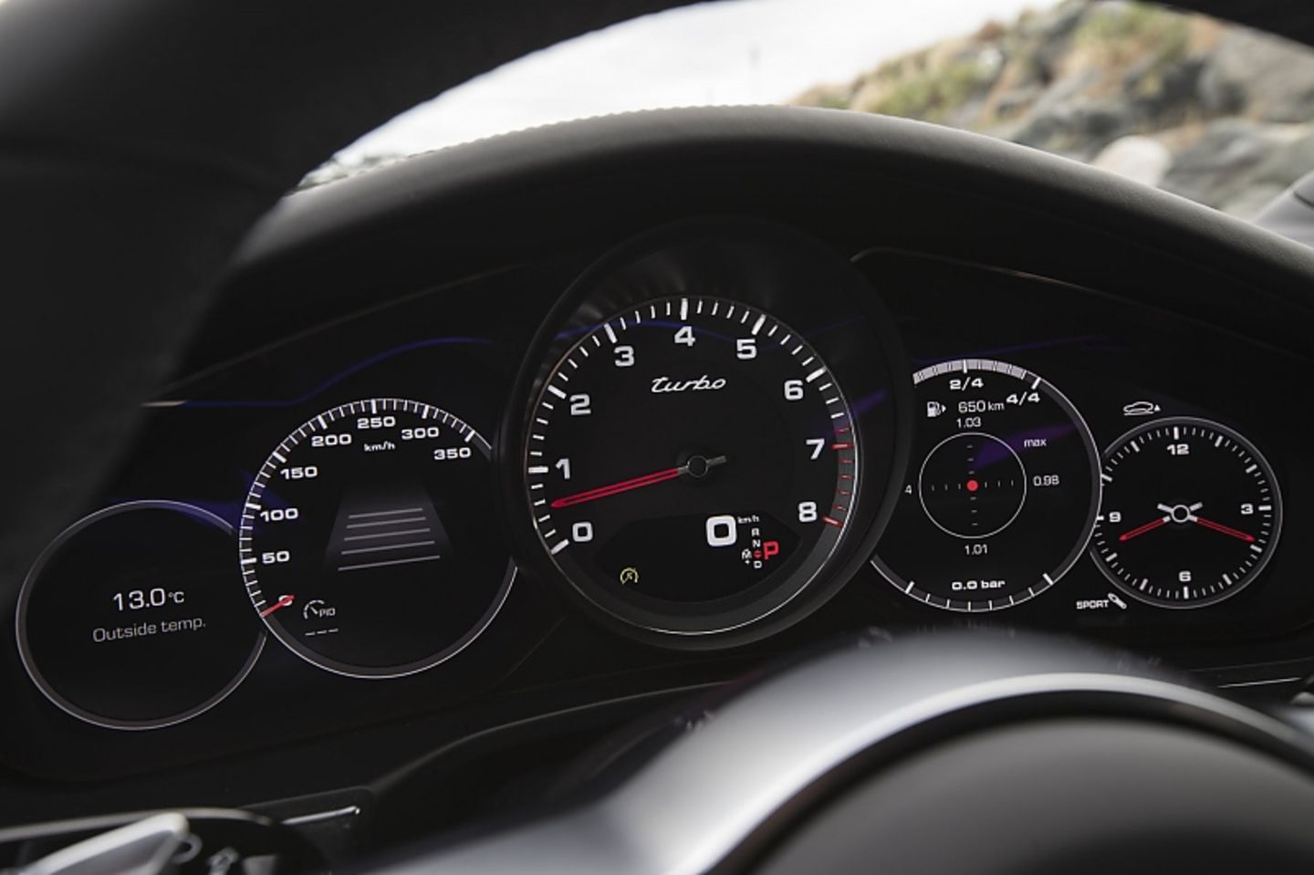 Die Instrumente des Porsche Panamera Sport Turismo Turbo