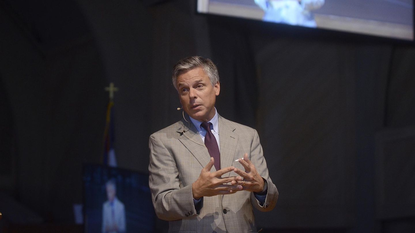 John Huntsman wird von Trump nach Moskau berufen: Der US-Diplomat bei einer Rede auf der Bühne