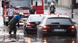 Viele Autobesitzer wurden von den Wassermassen in Köln überrascht