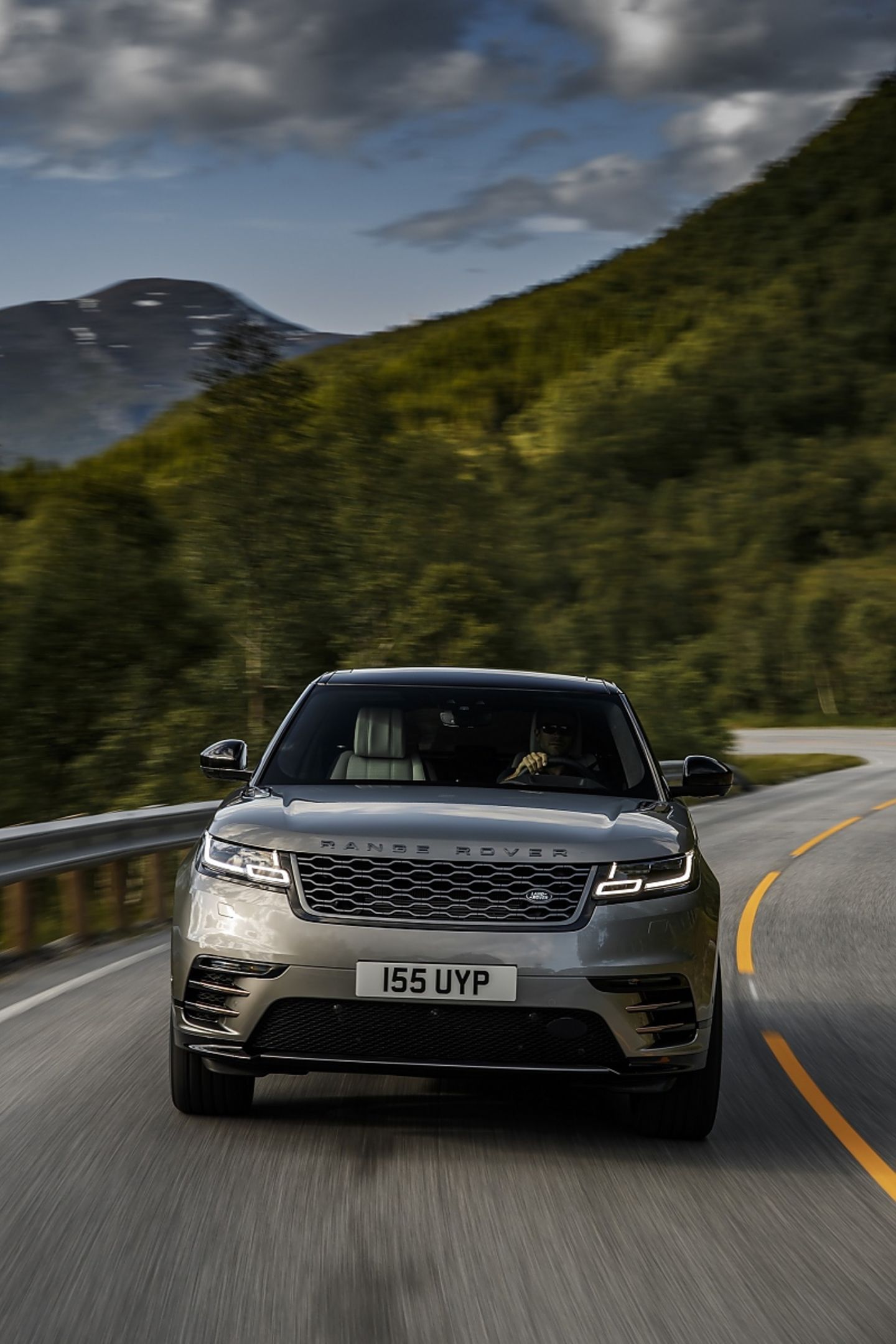 Das Design ist gelungen - der Range Rover Velar strahlt eine markante Präsenz aus