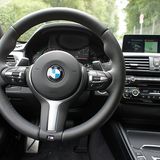 Das typische BMW-Cockpit blieb nach dem Facelift nahezu unverändert