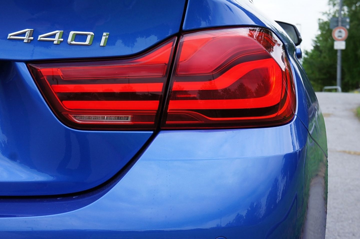 Die bekannte BMW-L-Rücklichtgraphik