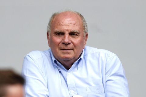 Uli Hoeneß während eines Spiels beim Telekom Cup 2017