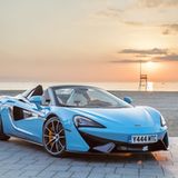 Vorn hat er 150 Liter, in der Mitte 52 Liter Gepäckraum.