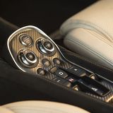 Die Schaltzentrale des McLaren 570S Spider.