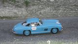 Adrian Gattiker und sein Mercedes 300 SL bayrisch-blau