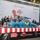 Adrian Gattiker und sein Mercedes 300 SL bayrisch-blau