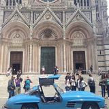 Adrian Gattiker und sein Mercedes 300 SL bayrisch-blau