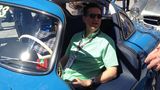 Adrian Gattiker und sein Mercedes 300 SL bayrisch-blau