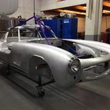 Adrian Gattiker und sein Mercedes 300 SL bayrisch-blau