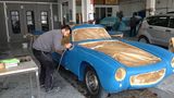 Adrian Gattiker und sein Mercedes 300 SL bayrisch-blau
