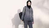 Zahra Lari ist die erste saudi-arabische Eiskunstläuferin, die an internationalen Wettkämpfen teilnimmt, wobei sie bereits mehrfach Landesmeisterin wurde. Außerdem ist sie derzeit im Middle-East-Werbespot von Nike sowie in der Proj-Hijab-Kampagne zu sehen