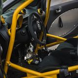 Die Schalensitze sorgen für Seitenhalt