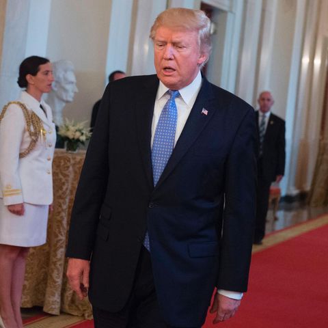 Donald Trump unter Druck: Unterschreibt er die Russland-Sanktionen oder legt er ein Veto ein?