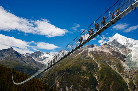 Die neue Brücke komplementiert eine zweitägige Wanderstrecke auf dem Europaweg zwischen Grächen und Zermatt.