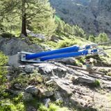 Allein die Tragseile wiegen acht Tonnen. In nur drei Monaten Bauzeit hat die Firma Swissrope aus Frutigen die Hängebrücke errichtet. 