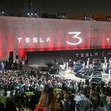 Die ersten Fahrzeuge gingen an Mitarbeiter