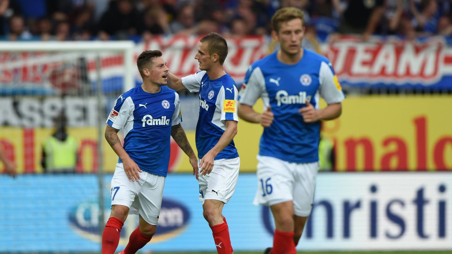 Aufsteiger Holstein Kiel holt im ersten Zweitliga-Spiel seit Jahrzehnten einen ersten Punkt
