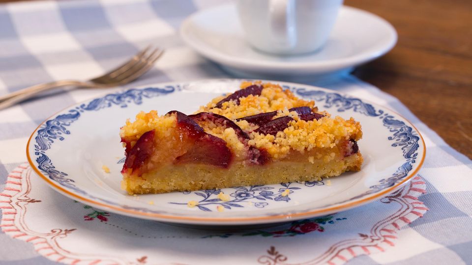 Streuselkuchen: Lecker wie bei Oma: Dieser Pflaumenkuchen schmeckt einfach köstlich