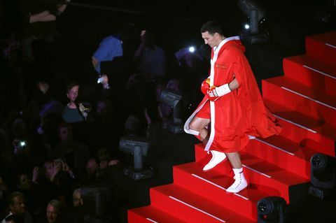Wladimir Klitschko läuft ein in die König-Pilsener-Arena in Oberhausen