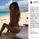 Bikini oder Badeanzug? Welcher Star entscheidet sich für was?