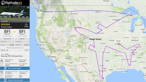 Das Abbild der Route nach 13 Stunden Flugzeit auf flightradar24.com: Die Reise der Boeing 787 begann in Seattle im Nordwesten der USA.