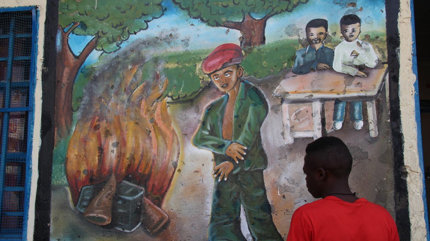 Ein Kindersoldat im Kongo
