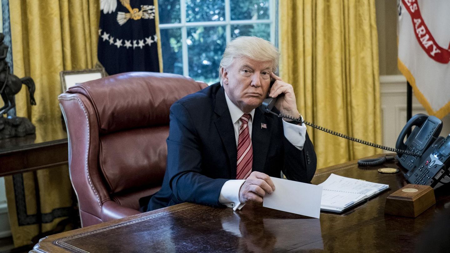 Donald Trump im Oval Office des Weißen Hauses