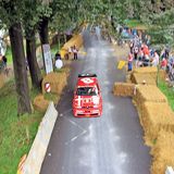 Im Renntempo geht es über die Rennstrecke bei den Classic Days.