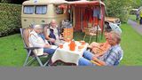 Die bekanntesten Camper der Welt sind auch wieder da: Annemarie und Karl-Heinz Paumen (links/beide 85 Jahre alt).