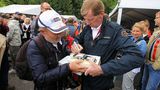 Walter Röhrl ist auch viele Jahre nach seinen Erfolgen noch ein echter Publikumsmagnet.
