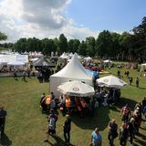 Ein paar Stunden Sonne reichen auf Schloss Dyck.