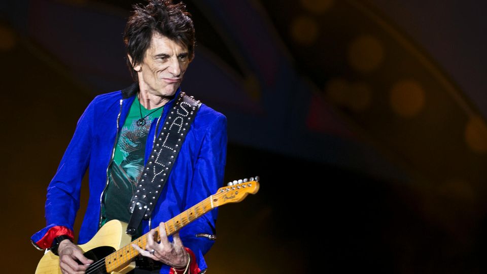 Der Gitarrist der Rolling Stones, Ron Wood, sagt, er habe aber schon immer einen "sehr starken Schutzengel" gehabt