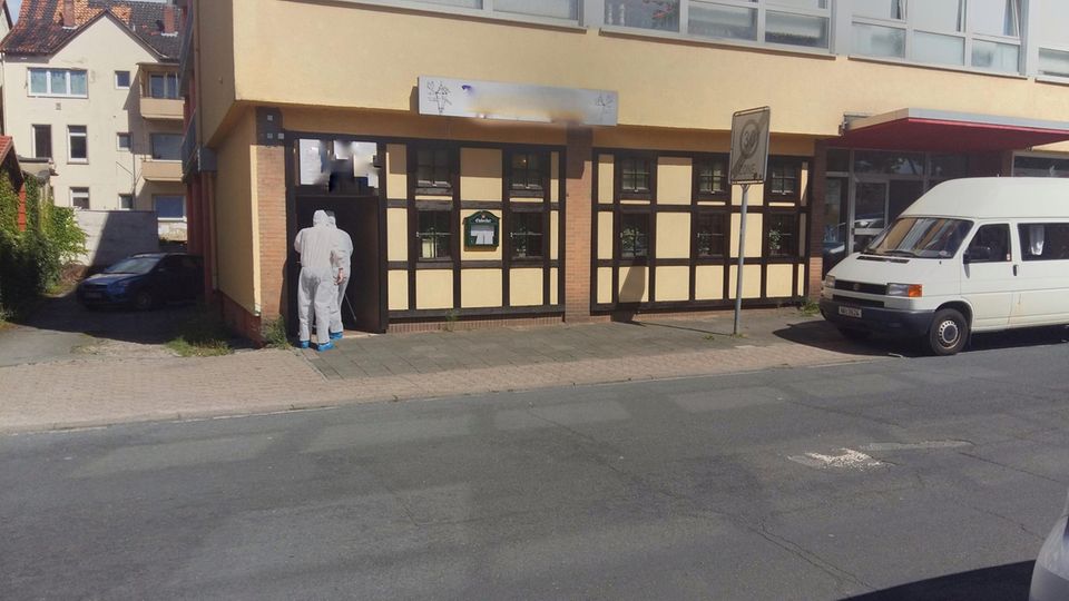 Nachrichten Deutschland Hameln Nachrichten aus Deutschland: In Hameln sichern Ermittler Spuren in einer Gaststätte