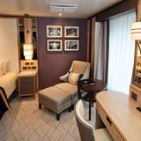 Steckdosen: Der orts- und raumkundige Kabinensteward resp. die Kabinenperle kann Ihnen auch zeigen, wo sich überall Steckdosen in Ihrem bordeigenen "Heim auf Zeit" befinden. Für die Handys, Laptops, Tablets und weiß der Apple was!