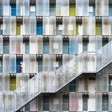 Ein Wohngebäude in der Gifu-Präfektur in Japan. "Es ist sehr bunt, aber es ist ein normales Gemeinschaftshaus, in dem gewöhnliche Menschen leben können", sagt Tetsuya Hashimoto.