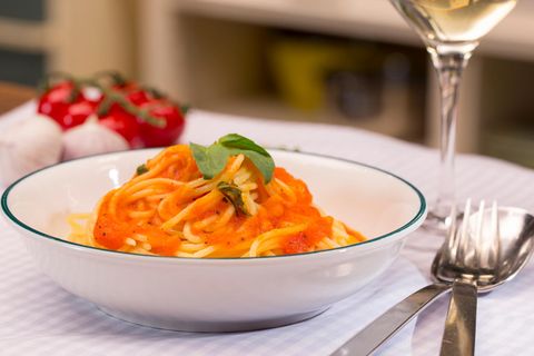 Spaghetti mit roter Sauce