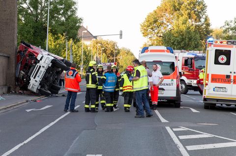 Coburg: Feuerwehrmann stirbt bei Verkehrsunfall - am Steuer saß sein Vater